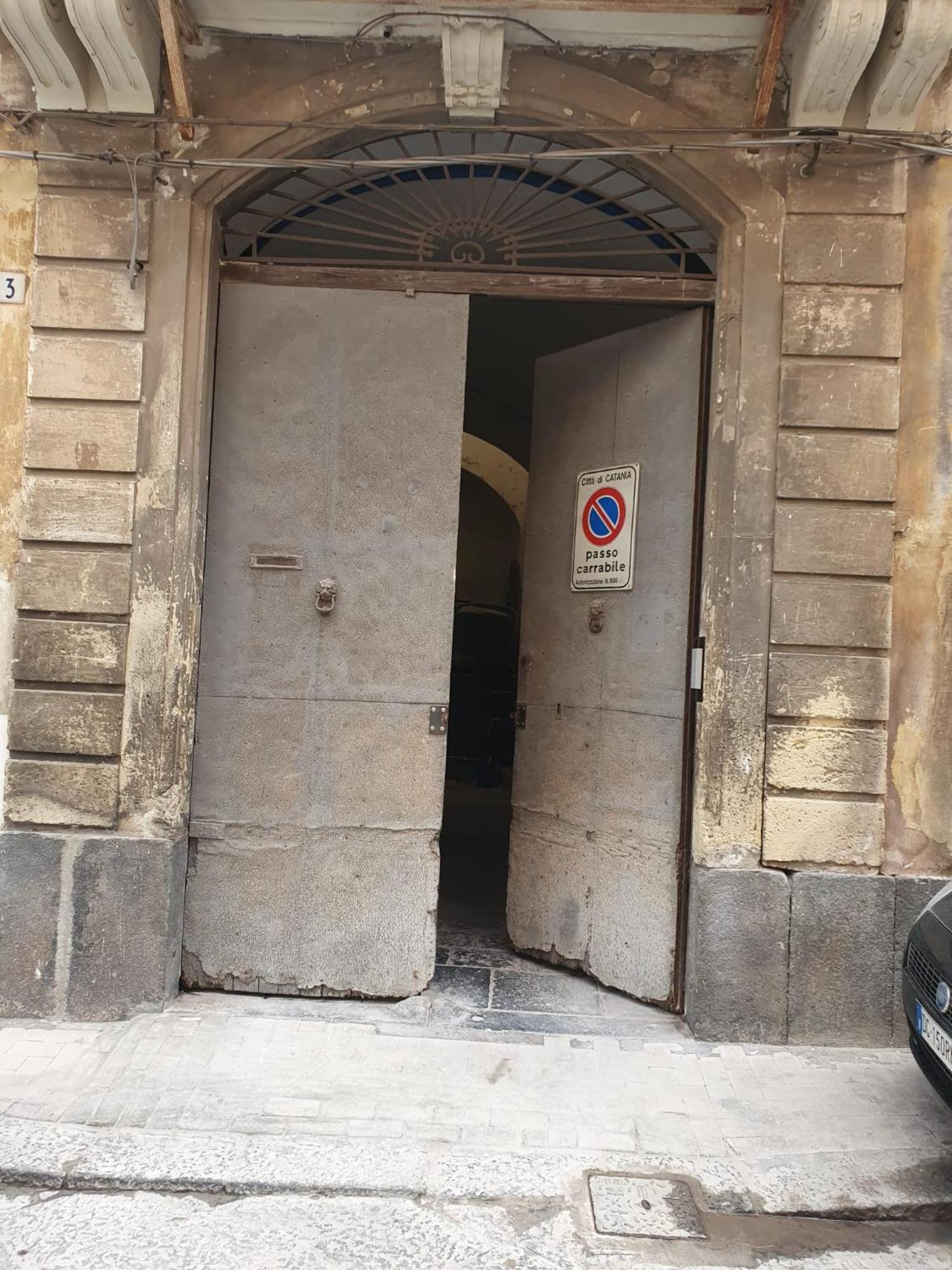 Grey House Apartments كاتانيا المظهر الخارجي الصورة